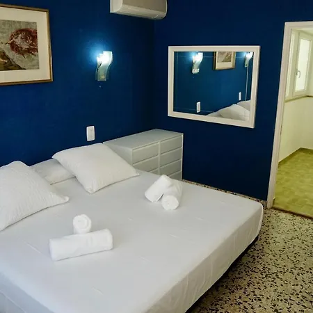 Voramar On Pinewalk Apartament *